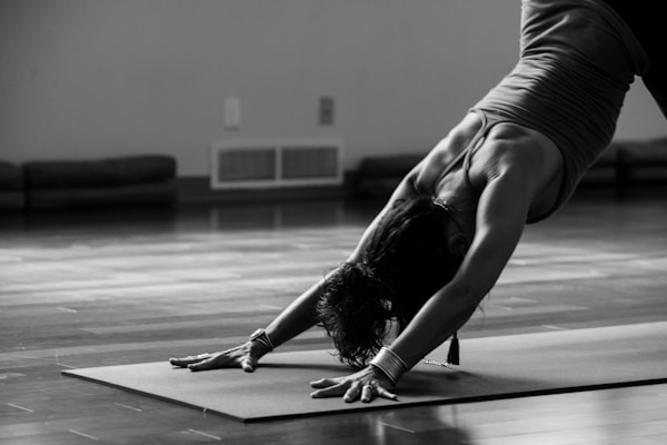 Comparison of yoga mat materials: natural rubber vs TPE vs PU